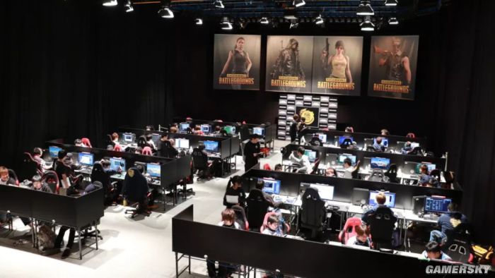 更是一个时 更是一个时