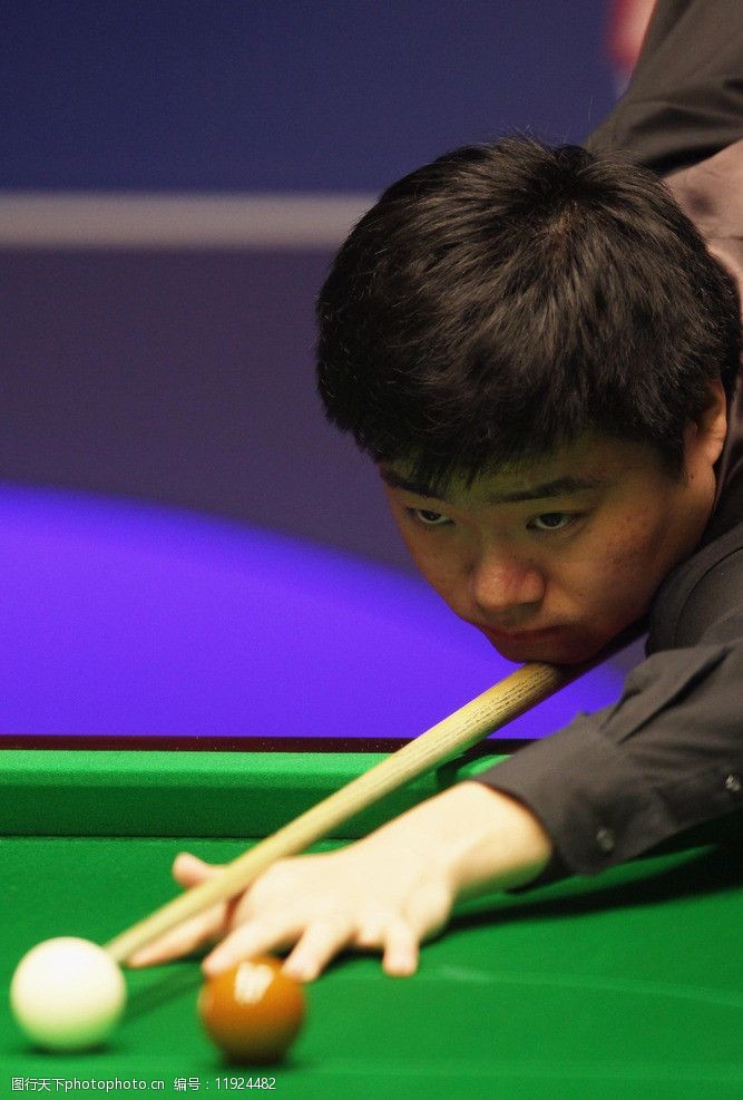 映着比赛热 映着比赛热