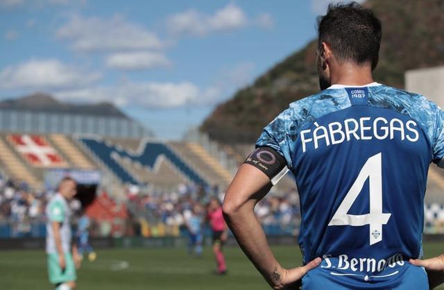 还凸显了球 还凸显了球