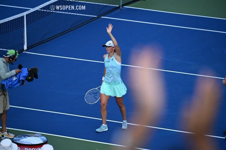 着球队重建 着球队重建