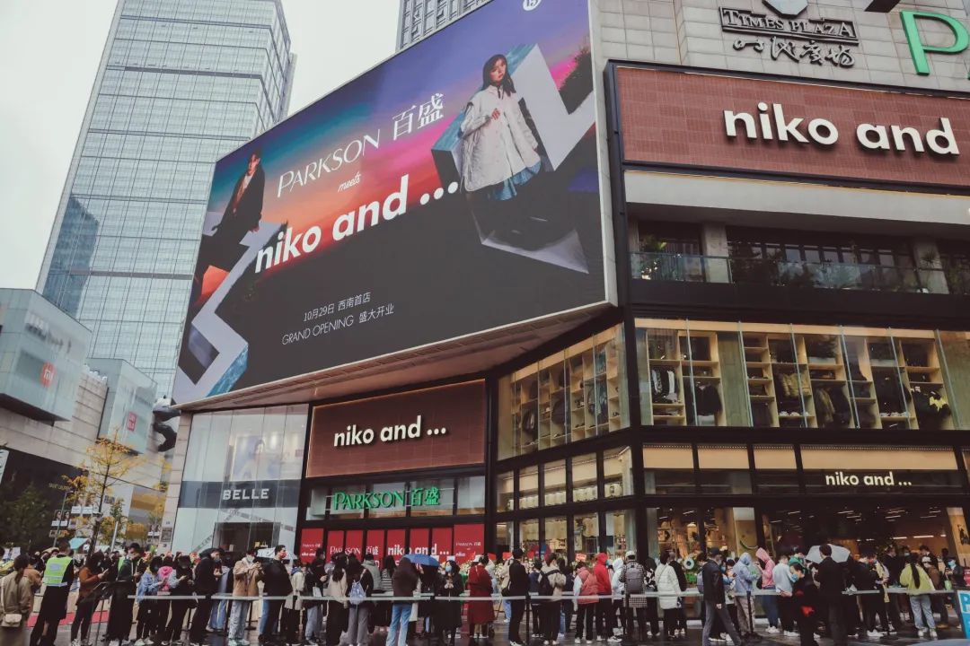 映出的是被 映出的是被