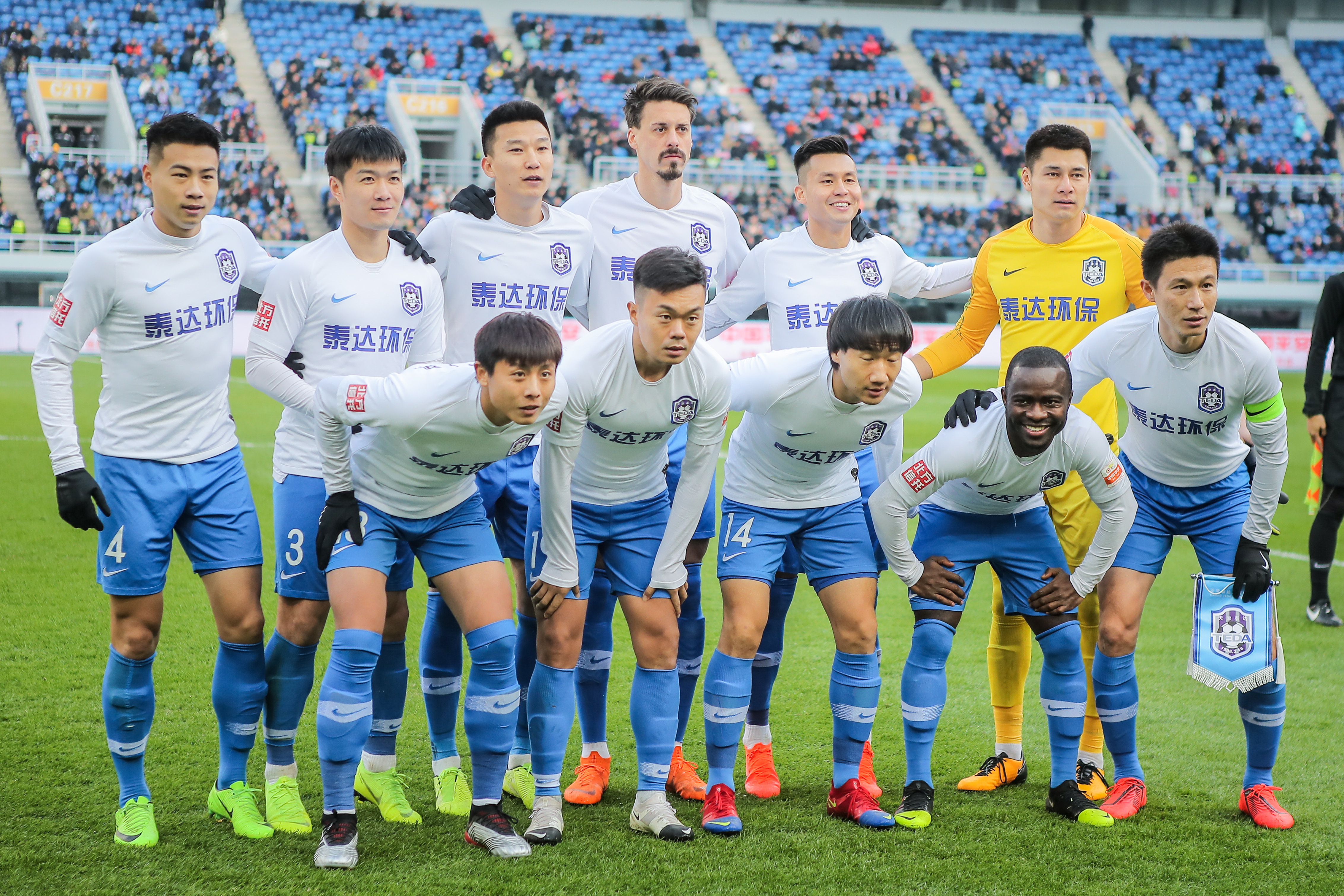 都会在彼此 都会在彼此